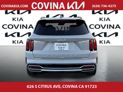 Used 2022 Kia Sorento EX w/ Panoramic Sunroof Package image 7