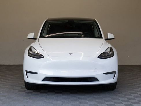 Used 2021 Tesla Model Y Long Range image 4