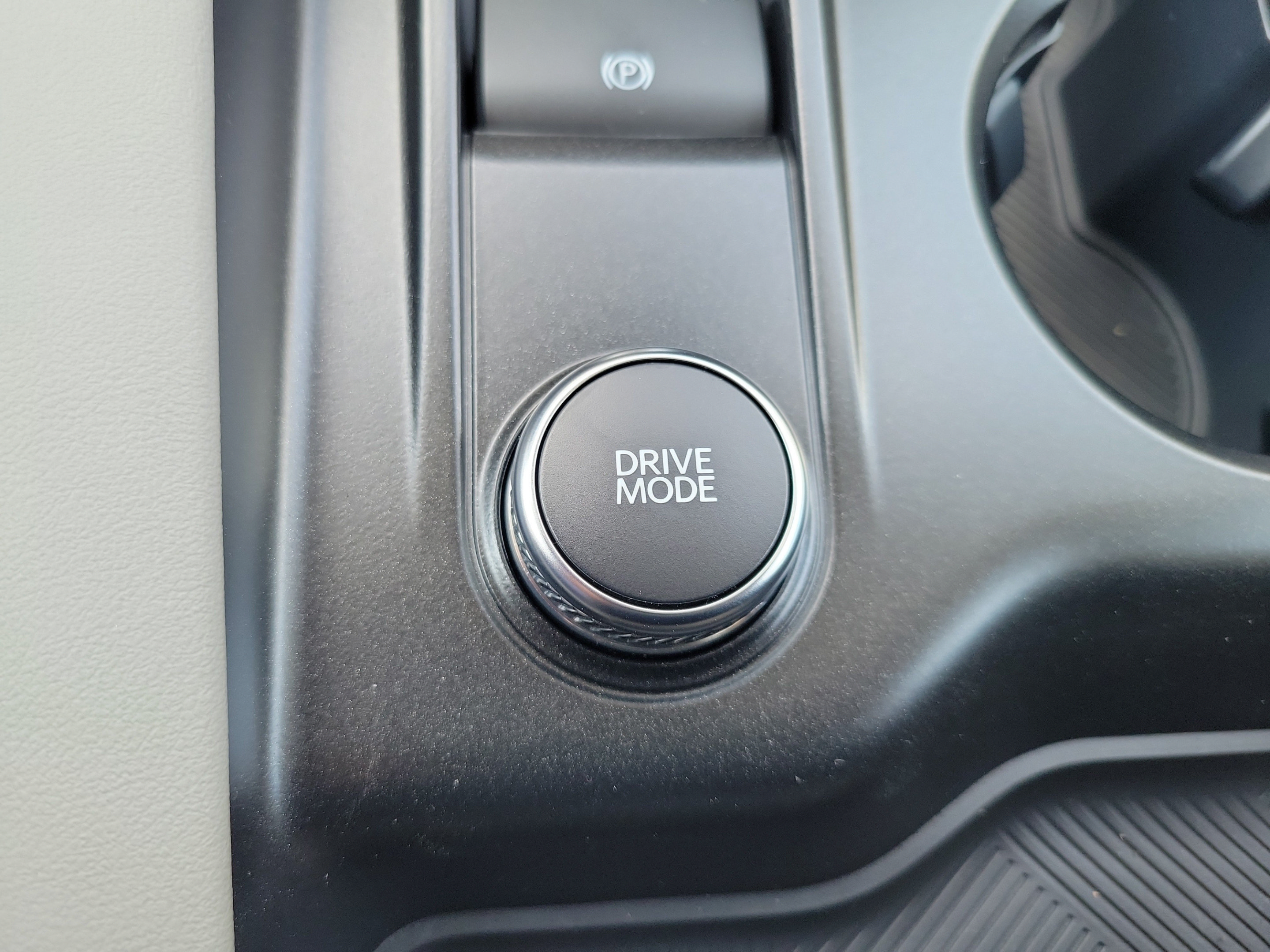 New 2026 Ford Explorer Active w/ Active Comfort Package RWD image 28