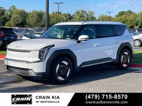 New 2026 Kia EV9 Wind image 3