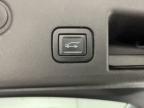 Certified 2022 Chevrolet Equinox LT w/ Driver Convenience Package image 30