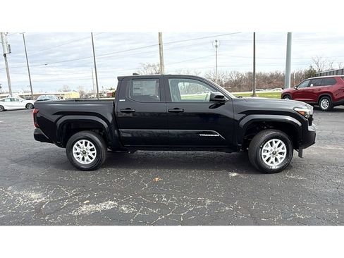 New 2026 Toyota Tacoma SR5 AWD/4WD image 8