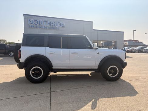 Used 2024 Ford Bronco Outer Banks w/ Sasquatch Package AWD/4WD image 5