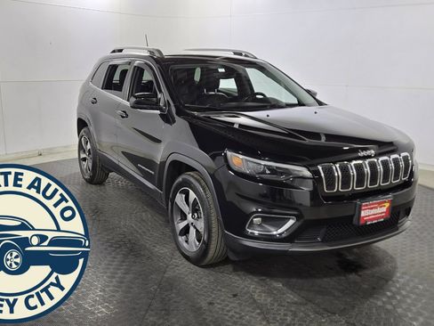 Used 2020 Jeep Cherokee Limited image 2