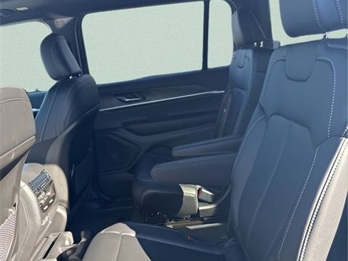 New 2025 Jeep Grand Cherokee L Limited image 20