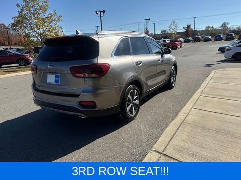 Used 2019 Kia Sorento EX image 4