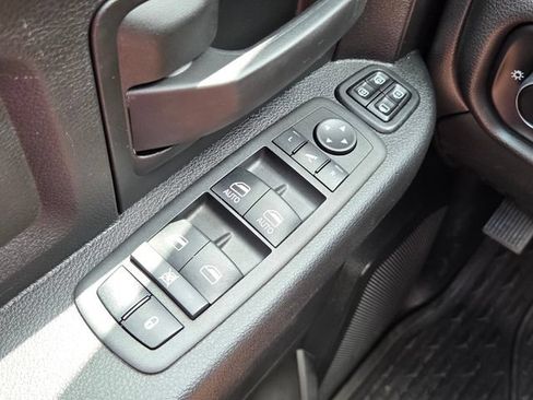 Used 2024 RAM 3500 Tradesman w/ Chrome Appearance Group AWD/4WD image 22