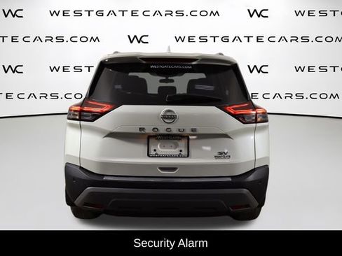 Used 2023 Nissan Rogue SV w/ SV Premium B Package image 4