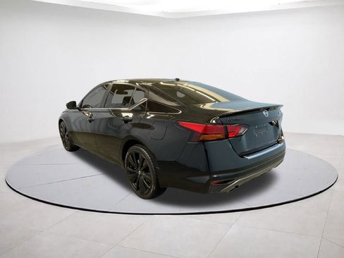 Used 2022 Nissan Altima 2.5 SR w/ Midnight Edition Package image 4