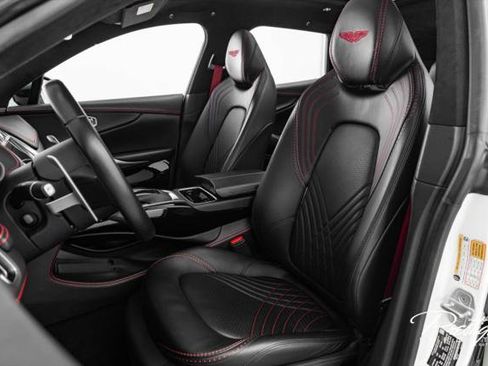 Used 2021 Aston Martin DBX AWD/4WD image 37
