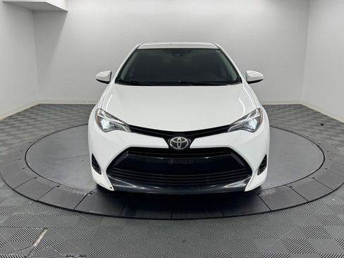 Used 2017 Toyota Corolla LE w/ Carpet Mat Package (TMS) FWD image 3