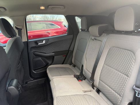 Used 2020 Ford Escape SE image 20