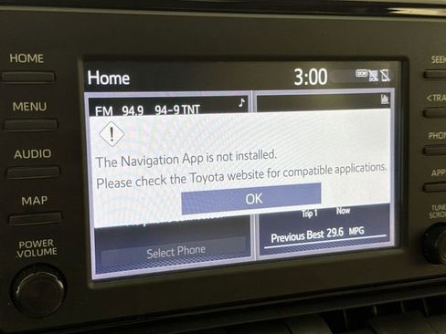 Used 2019 Toyota RAV4 XLE Premium FWD image 14