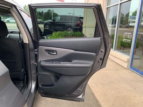 Used 2019 Nissan Murano SV AWD/4WD image 33