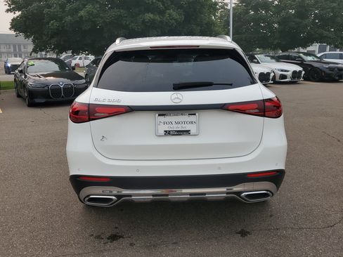 Used 2025 Mercedes-Benz GLC 300 image 4