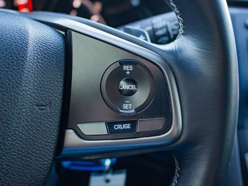 Used 2018 Honda Civic Sport image 25