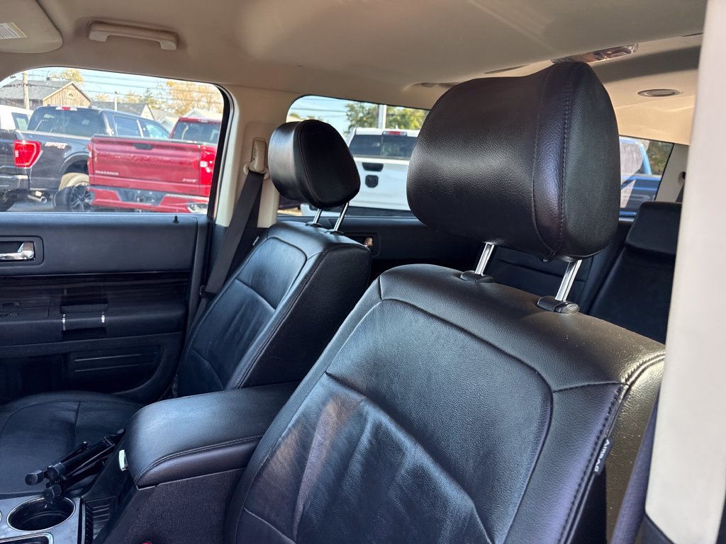 Used 2014 Ford Flex SEL w/ Equipment Group 202A FWD image 16