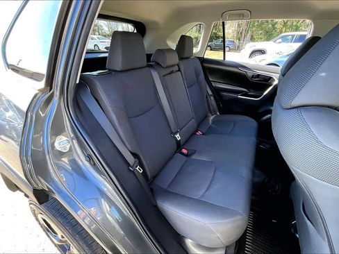 Certified 2022 Toyota RAV4 LE image 18