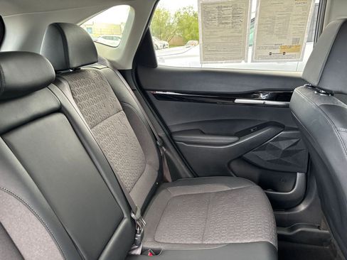 Used 2025 Kia Seltos S image 37