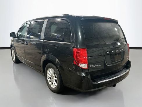 Used 2018 Dodge Grand Caravan SXT image 8