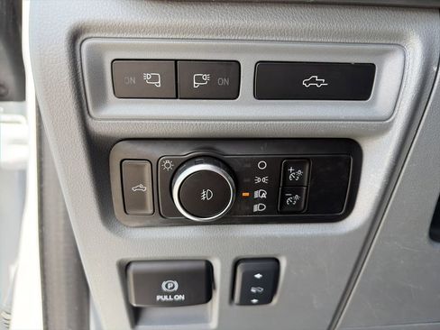 Used 2023 Ford F150 Lariat w/ Trailer Tow Package image 21