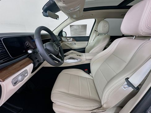 New 2026 Mercedes-Benz GLS 450 GLS 450 image 23