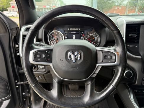Used 2019 RAM 1500 Big Horn AWD/4WD image 16