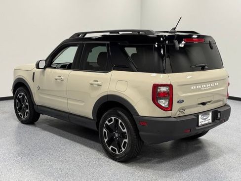 Used 2024 Ford Bronco Sport Outer Banks AWD/4WD image 9