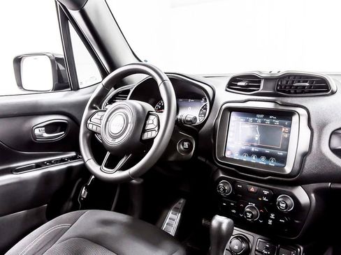 Used 2022 Jeep Renegade Altitude AWD/4WD image 21