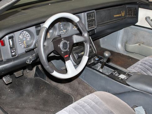 Used 1992 Pontiac Firebird Convertible RWD image 38
