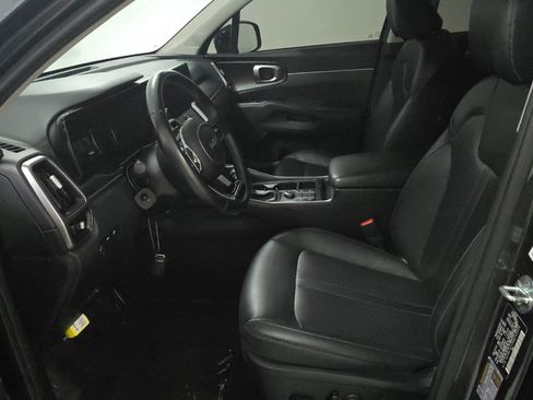 Used 2022 Kia Sorento S FWD image 6