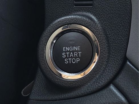 Certified 2025 Subaru Outback Premium image 17