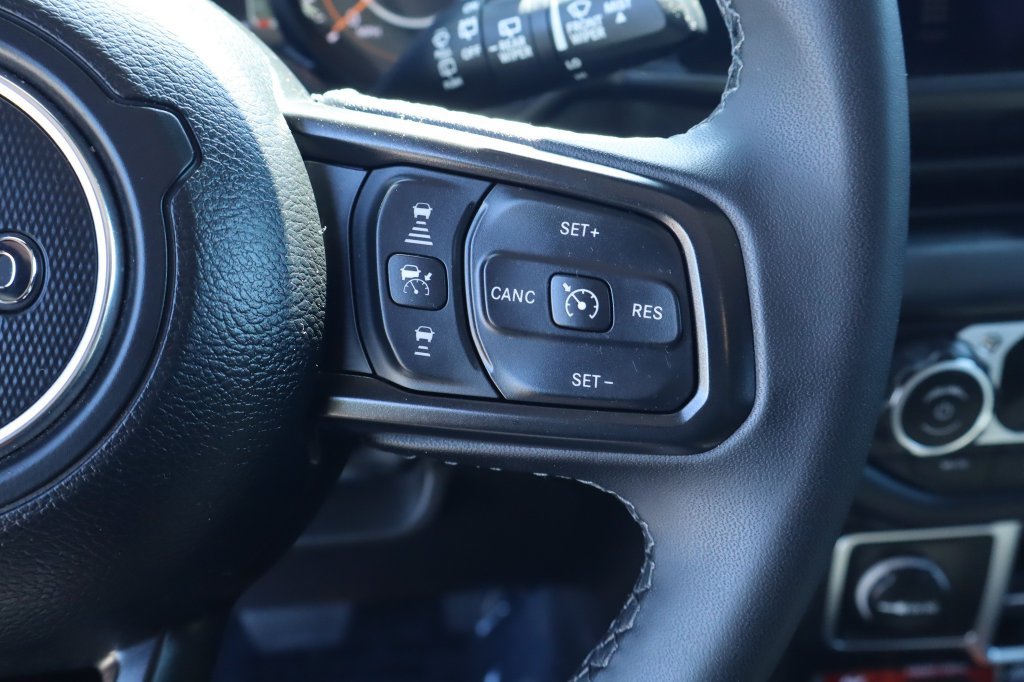 Certified 2025 Jeep Wrangler Unlimited Rubicon AWD/4WD image 24