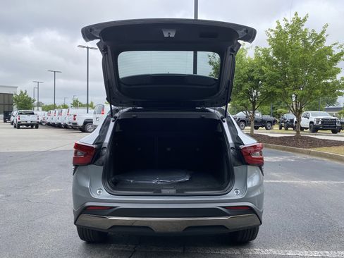 Used 2026 Chevrolet Trax ACTIV FWD image 11