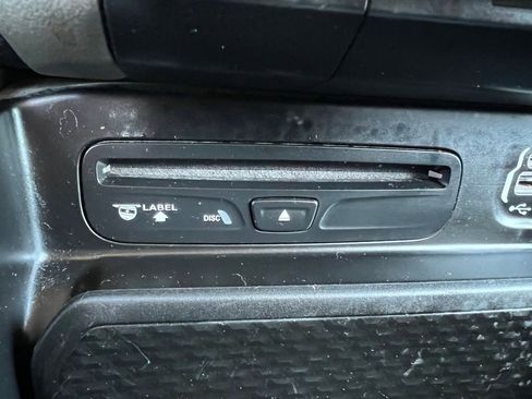 Used 2019 RAM 1500 Laramie AWD/4WD image 56