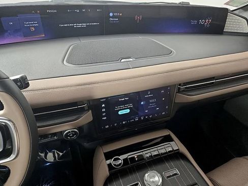 New 2026 Lincoln Navigator Black Label AWD/4WD image 16