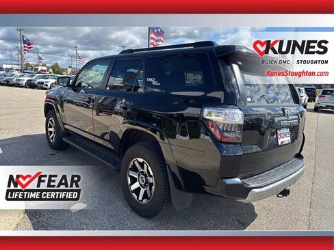 Used 2024 Toyota 4Runner TRD Off-Road Premium image 8