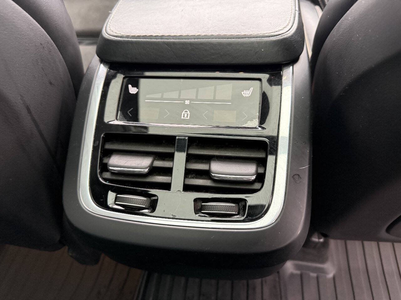 Used 2019 Volvo XC90 T6 R-Design w/ Advanced Package AWD/4WD image 11
