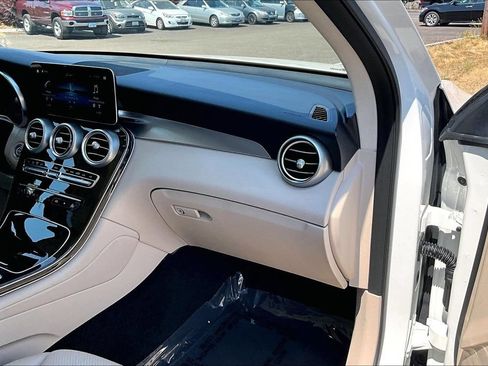 Used 2022 Mercedes-Benz GLC 300 image 19