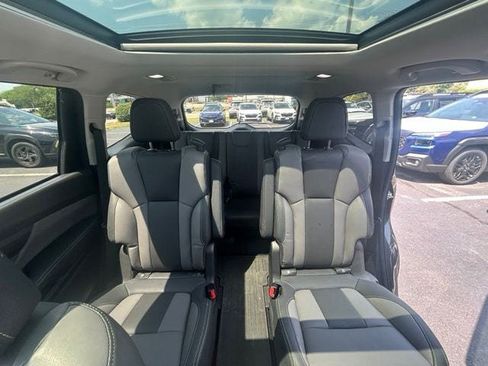 Used 2023 Subaru Ascent Onyx Edition AWD/4WD image 14