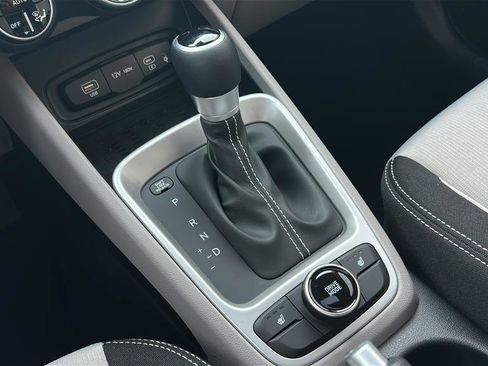 New 2026 Hyundai Venue SEL FWD image 16