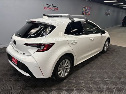 Used 2024 Toyota Corolla SE w/ SE Package FWD image 12