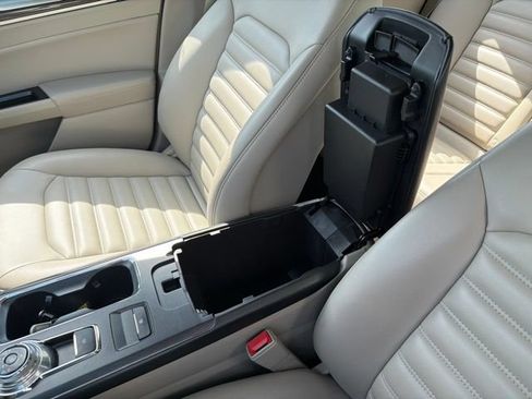 Used 2019 Ford Fusion SEL FWD image 20