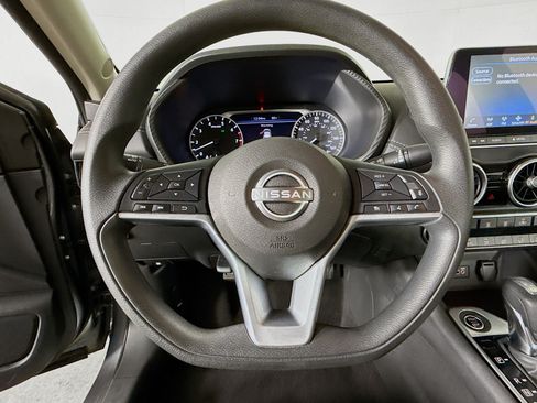 Used 2024 Nissan Sentra SV FWD image 11