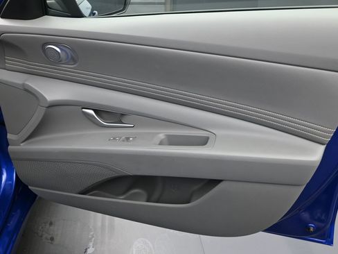 Certified 2025 Hyundai Elantra Sport image 13