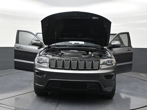 Used 2019 Jeep Grand Cherokee Altitude RWD image 33