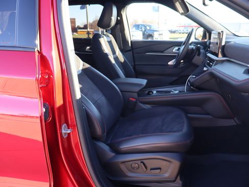 Used 2025 Ford Explorer ST image 14