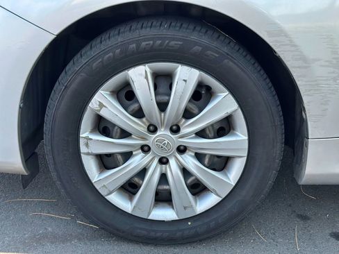 Used 2012 Toyota Corolla LE image 19