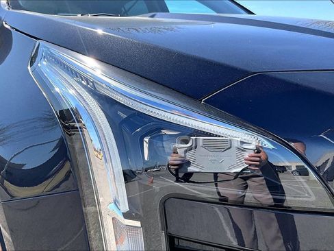 Used 2023 Cadillac XT4 Luxury image 31