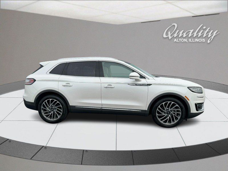 Used 2019 Lincoln Nautilus Reserve FWD image 3